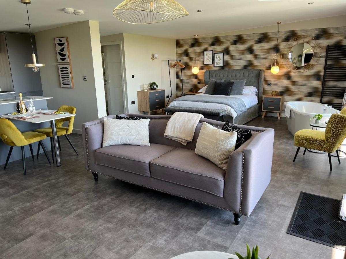 Loudoun Mains Luxury Lodges Newmilns Buitenkant foto